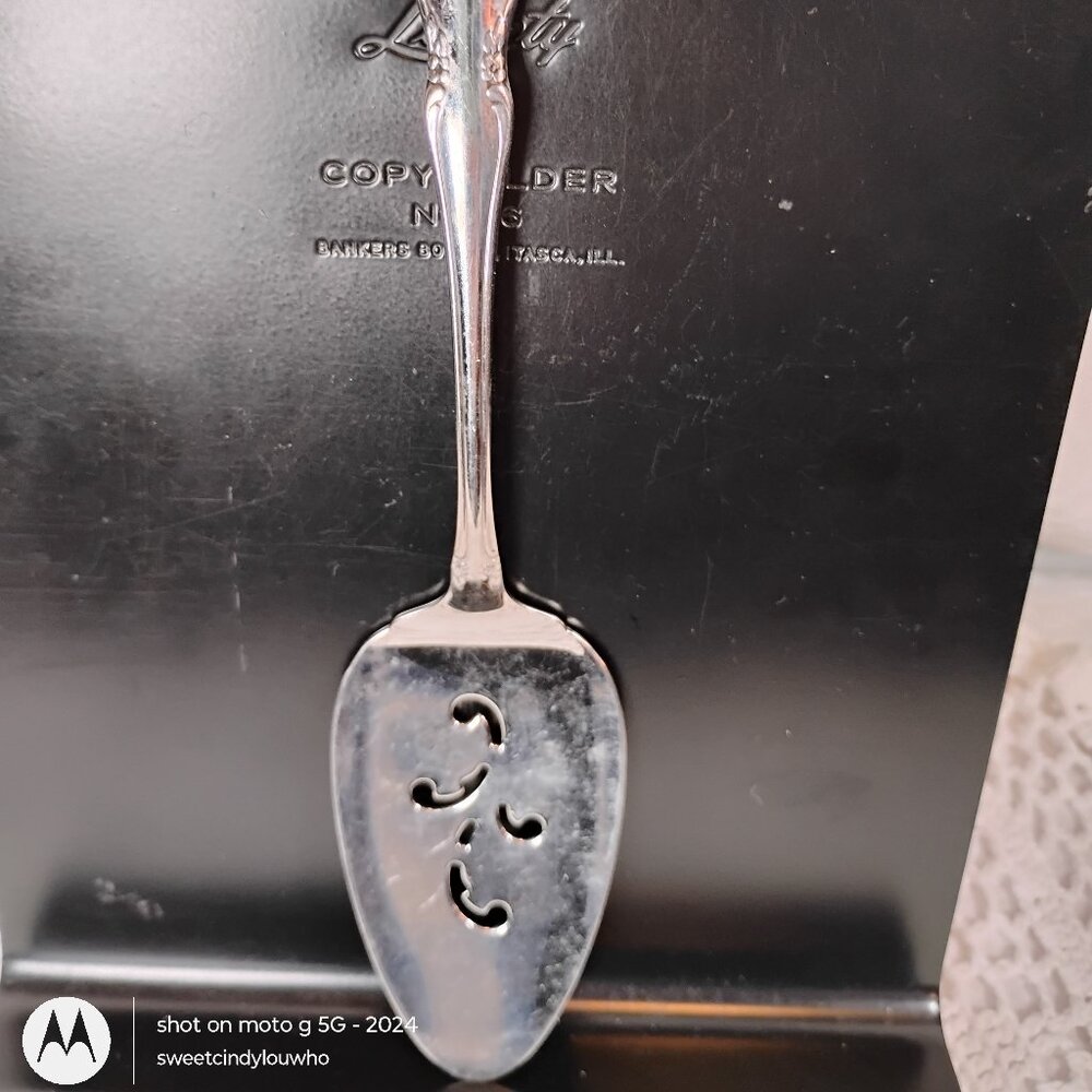 Oneida Craft Deluxe stainless steel pie cake slice server utensil circa 1960s